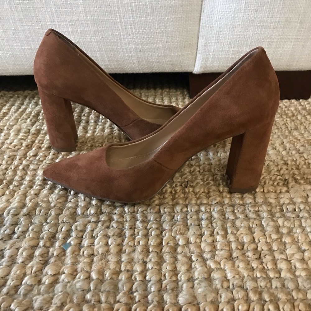 Suede tan block heels - Banana Rep “12 hr heel”